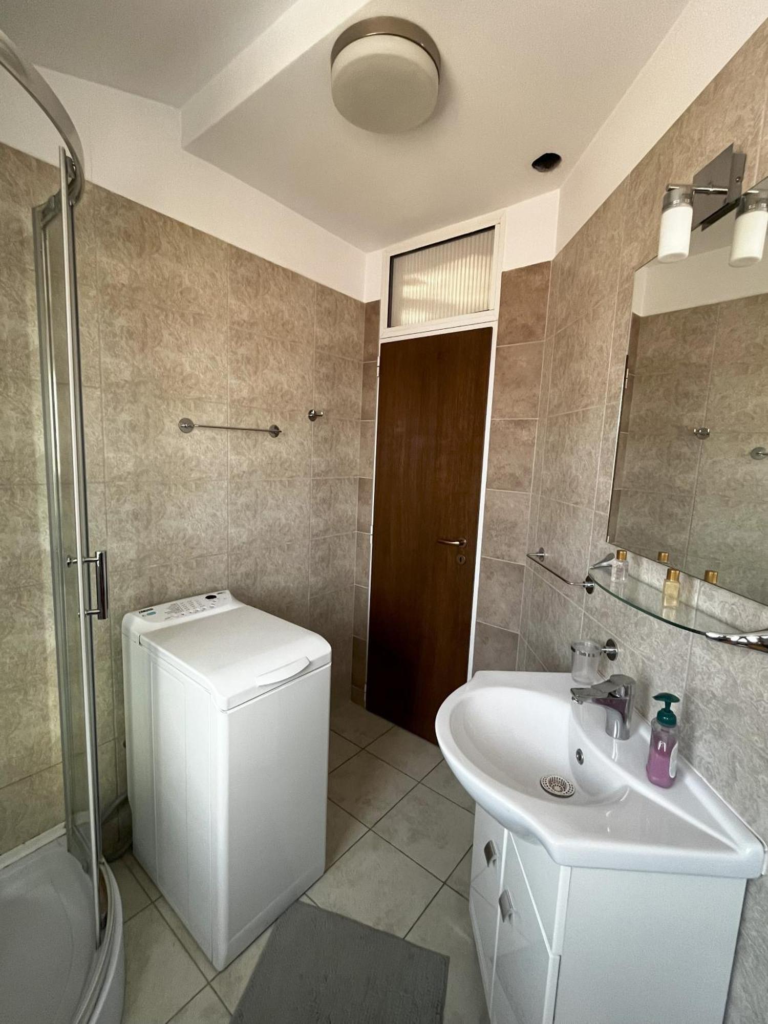 Apartament Modern Braşov Buitenkant foto