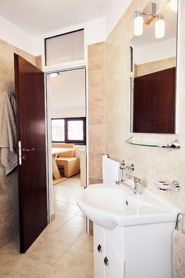 Apartament Modern Braşov Buitenkant foto